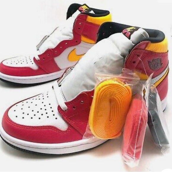 Air Jordan 1 Retro High OG Light Fusion Red🆕 - Picture 3 of 8